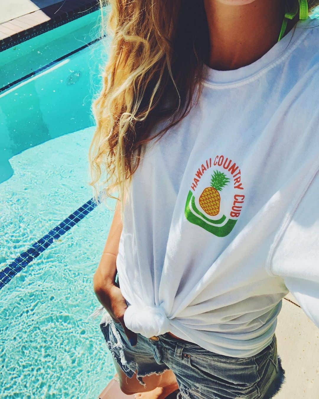マリブシャツのインスタグラム：「🌞💛🍍」