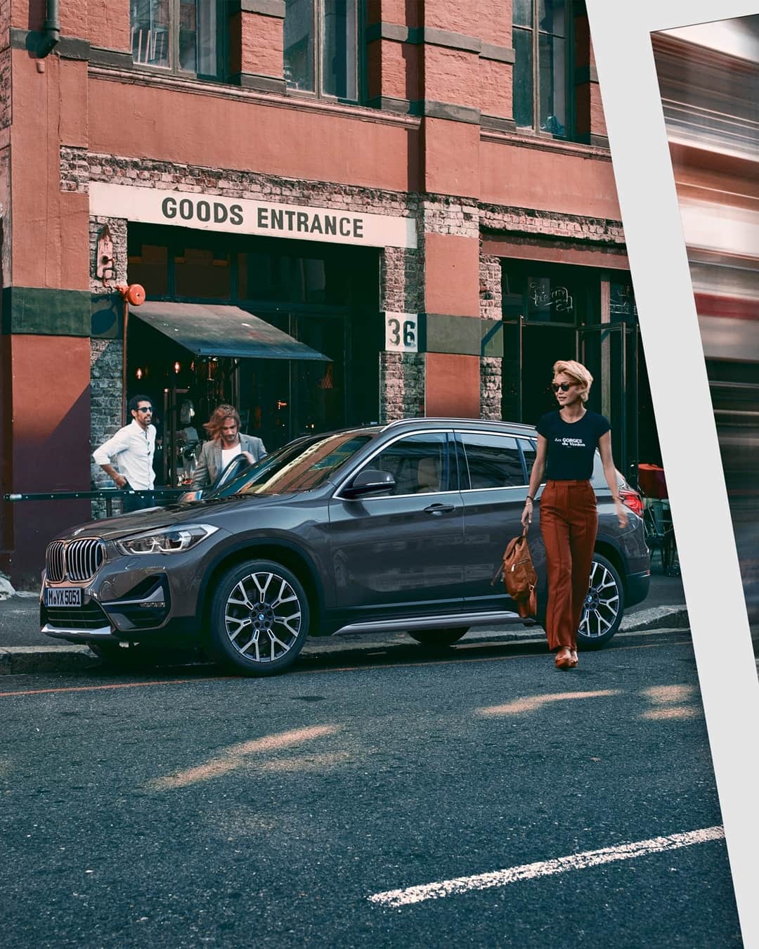 BMWのインスタグラム：「Genuine inhabitant of the city. The BMW X1. #TheX1 #BMW #X1」