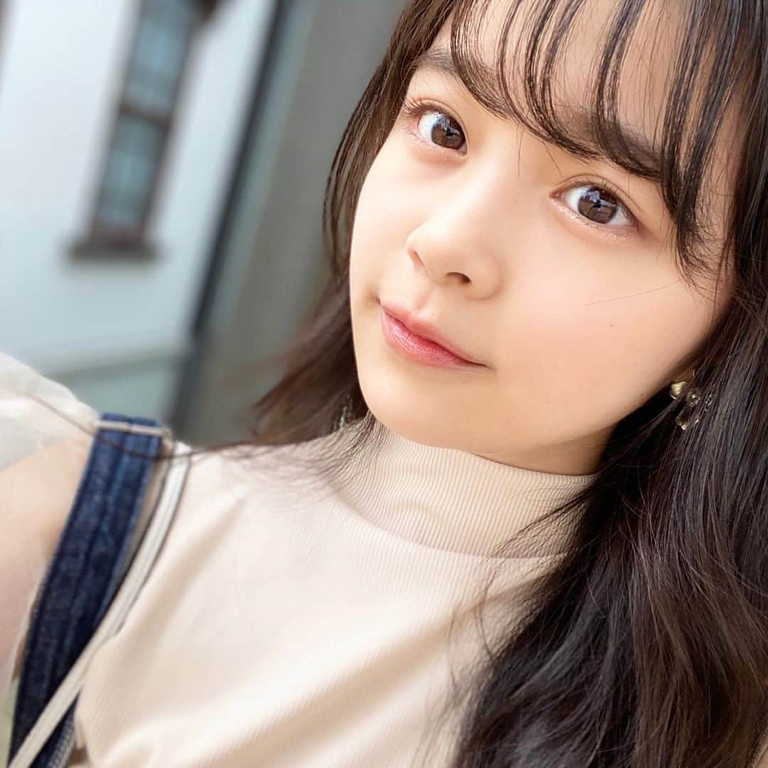 林芽亜里さんのインスタグラム写真 - (林芽亜里Instagram)「🎀﻿ ﻿ 10連発~🎈﻿ ﻿ ちょいと大人ですかな。\(◡̈)/﻿ 内蔵カメラのポートレートで自撮りすると画質がいい😳﻿ （前髪が巻けてなくてぴょーんってなってるの気になりますな。）﻿ ﻿ ﻿ 大雨がこれ以上降らないように願っています。﻿ みなさん気をつけてくださいね( ˃ ˂ )﻿ ﻿ #ニコラ #nicola #林芽亜里 #GRL #EATME」7月8日 17時01分 - meari__hayashi