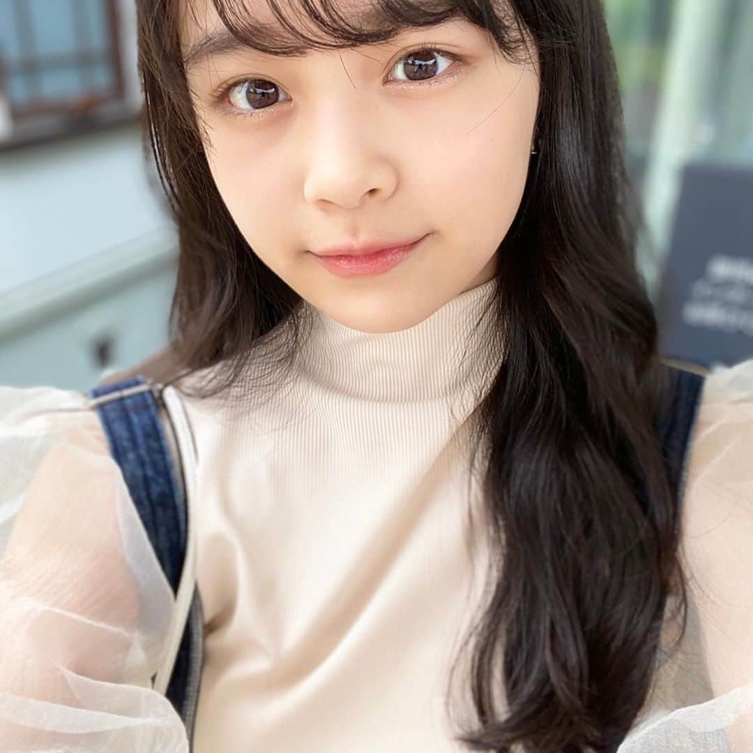 林芽亜里さんのインスタグラム写真 - (林芽亜里Instagram)「🎀﻿ ﻿ 10連発~🎈﻿ ﻿ ちょいと大人ですかな。\(◡̈)/﻿ 内蔵カメラのポートレートで自撮りすると画質がいい😳﻿ （前髪が巻けてなくてぴょーんってなってるの気になりますな。）﻿ ﻿ ﻿ 大雨がこれ以上降らないように願っています。﻿ みなさん気をつけてくださいね( ˃ ˂ )﻿ ﻿ #ニコラ #nicola #林芽亜里 #GRL #EATME」7月8日 17時01分 - meari__hayashi