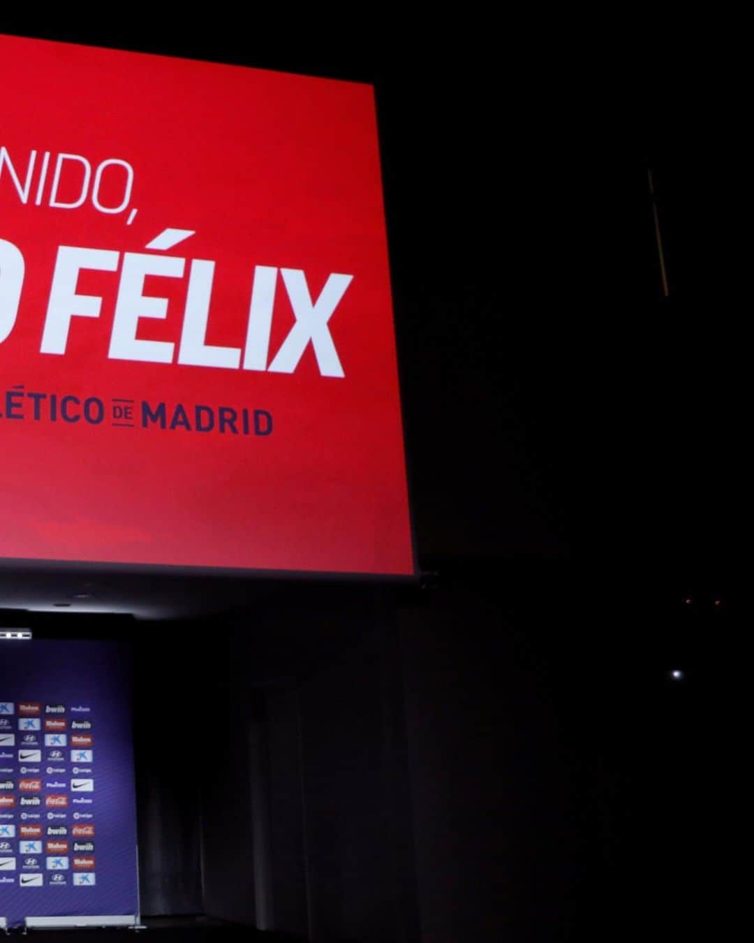 LFPさんのインスタグラム写真 - (LFPInstagram)「✨💎 WONDERKID ✨💎 #OnThisDay last year, @joaofelix79 was presented as a new @atleticodemadrid player! 🔙❤️ • 🔙❤️ ¡#TalDíaComoHoy hace un año, #JoaoFelix fue presentado como nuevo jugador del #Atleti! • #LaLiga #LaLigaSantander #Football」7月8日 17時03分 - laliga