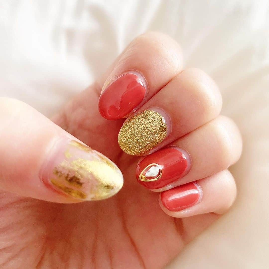 岡英里さんのインスタグラム写真 - (岡英里Instagram)「そういえば載せてなかった今月のネイル💅 . . #今月のネイル #夏 #サマーネイル #ネイル #💅 #結局 #ケアのみ #続きませんでした #☹️ #やっぱり #安定 #ジェル #ジェルネイル #楽チン #綺麗 #かわいい #可愛い #指先 #お洒落 #おしゃれ #テンション上がる #ネイルケア#fashion #summer #summernails」7月8日 17時16分 - okaeri0424