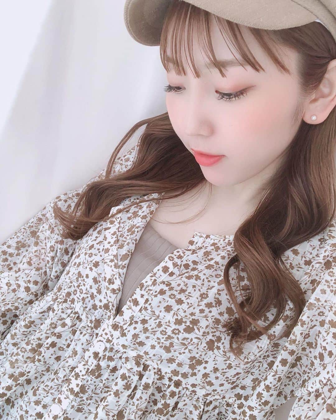 木下望のインスタグラム：「・ ・ 可愛いブラウス買った🍫 ・ ・ #code #codenate #コーデ #コーディネート #ブラウンコーデ #ブラウンカラー #ブラウスコーデ #クリスプ #ヘアアレンジ #巻き髪 #スタマリ」