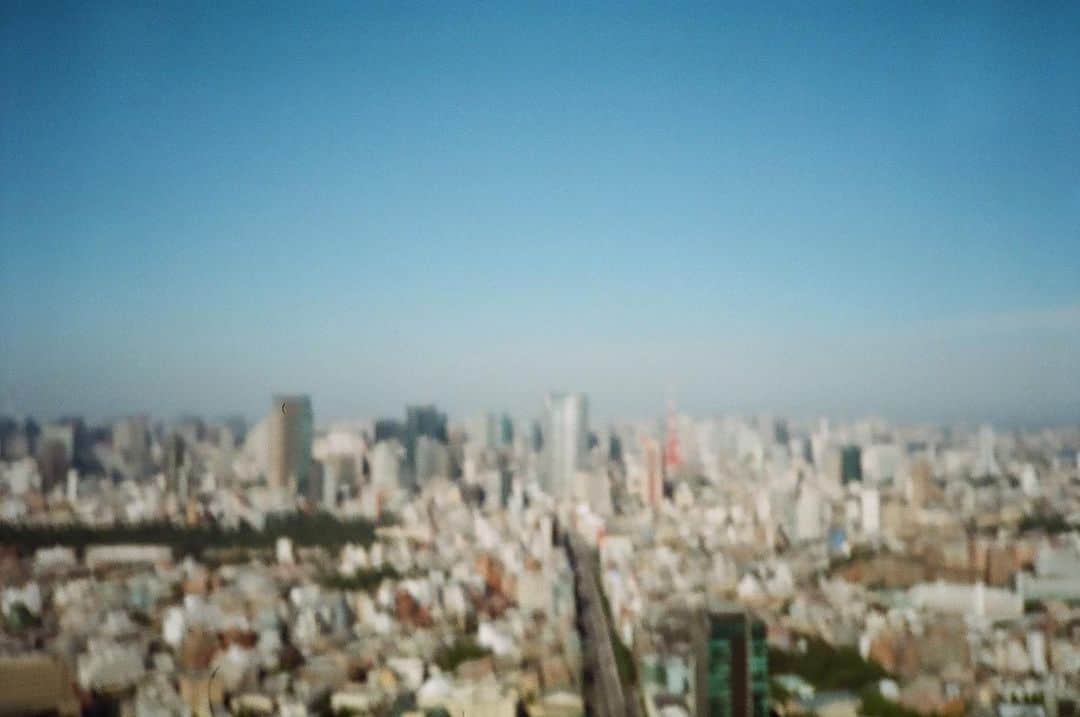 入江甚儀さんのインスタグラム写真 - (入江甚儀Instagram)「﻿ ﻿ Good morning Tokyo.🗼﻿ Good morning world. 🌏﻿ ﻿ ﻿ #lomography100 ﻿ #konicabigmini301﻿ #film﻿ #kodak」7月8日 8時38分 - jingi_irie