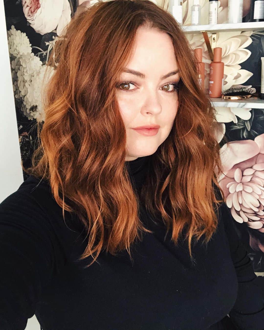 Kristin Essのインスタグラム：「Hi. I miss you guys (and my lash extensions). Just wanted to pop out of my cave to say that. 🤍」