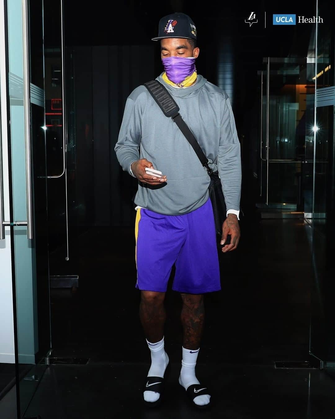 Los Angeles Lakersさんのインスタグラム写真 - (Los Angeles LakersInstagram)「Be part of this #TeamLA: Wear Your Mask」7月8日 9時45分 - lakers