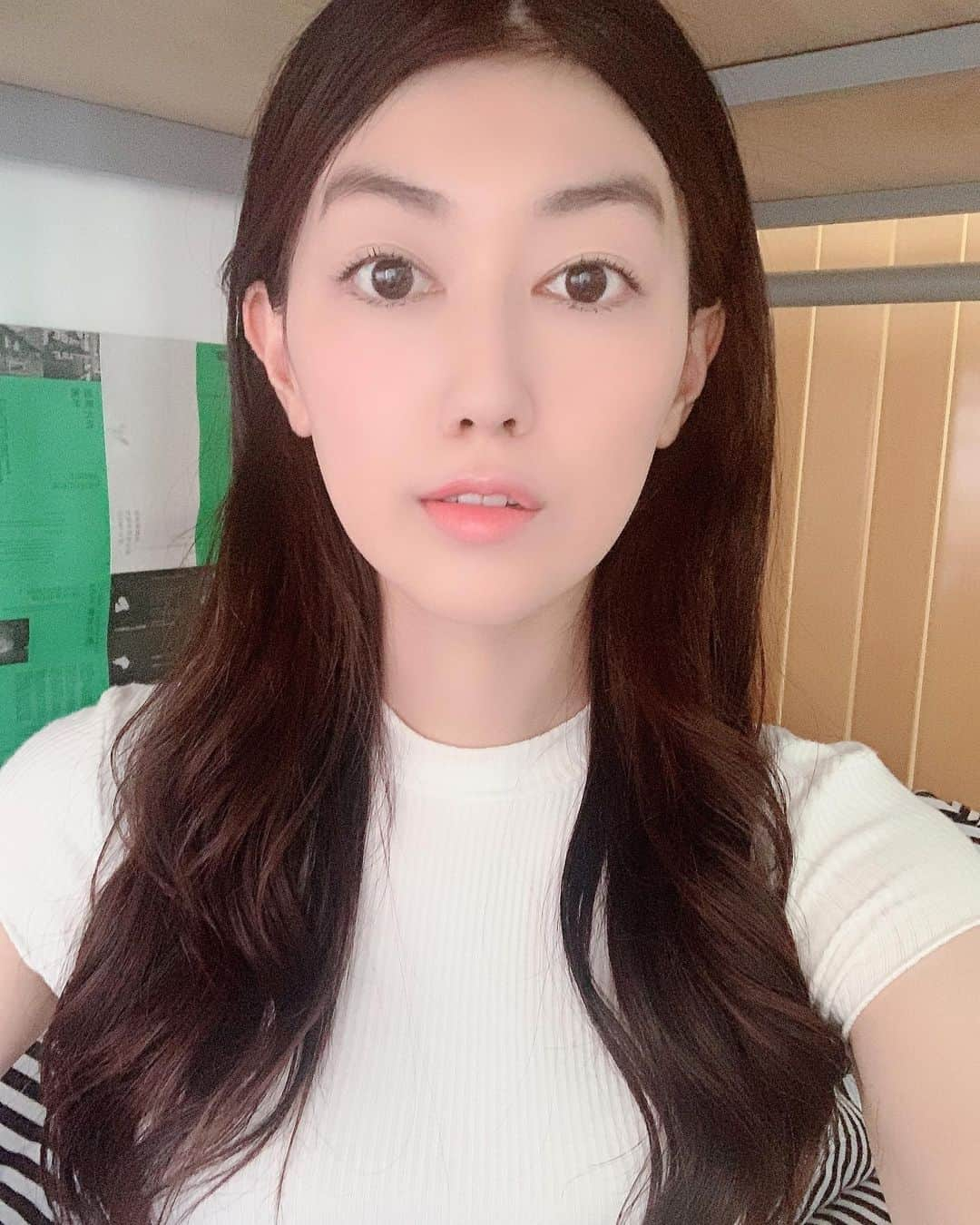 小笠原エリイさんのインスタグラム写真 - (小笠原エリイInstagram)「Natural makeup🎖🐇 ・ ・ #変化の年 #何かが起こる #モデル #生きていく力 #小笠原エリイ #健康志向 #免疫力を高める #表現者 #変化を楽しむ #挑戦 #感謝の気持ちを忘れずに #オーガニック #フリーランス #夢への第一歩 #ご縁に感謝 #感受性豊か #新生活 #model #modeling #selfie #newlifestyle #modellife #asiamodel #audition #modelselfie #japanesemodel #freelancemodel #hongkong #healthylifestyle #naturalbeauty」7月8日 10時15分 - ogasawaraerii__