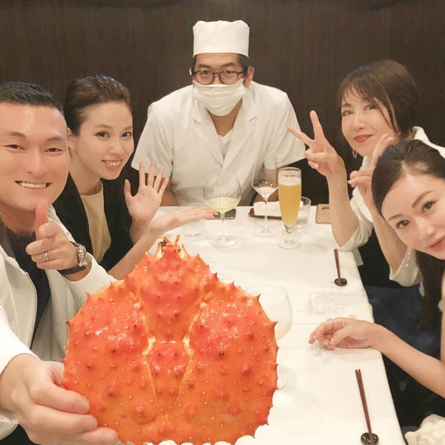 奈美悦子さんのインスタグラム写真 - (奈美悦子Instagram)「七夕は蟹三昧！お友達にお誘い頂き 四谷「うぶか」へ。美味しかった❣️#七夕#蟹三昧 #友達#美味しい #蟹🦀 #満足#最高#四谷 #うぶか」7月8日 11時17分 - nami.etsuko