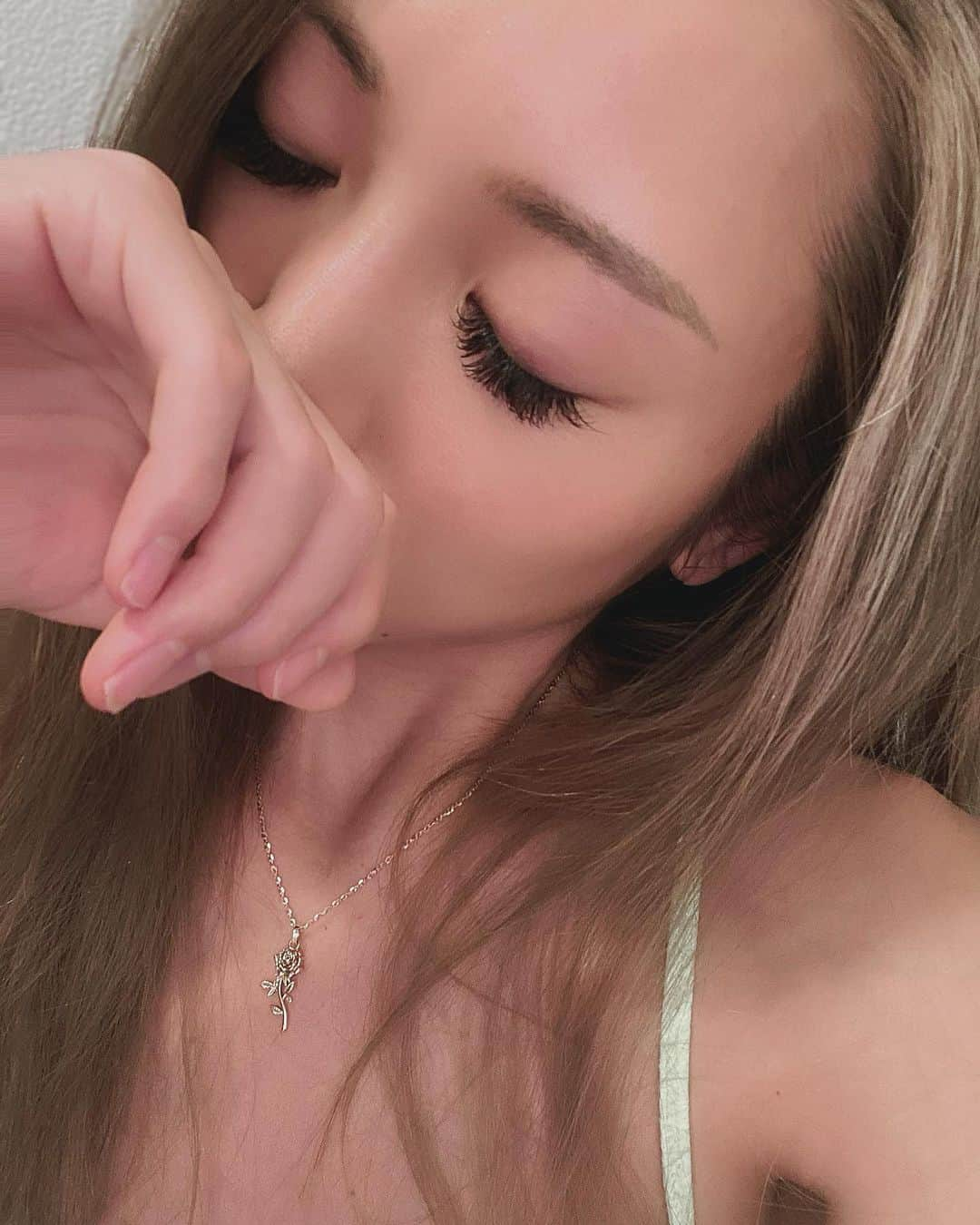 角田麻央さんのインスタグラム写真 - (角田麻央Instagram)「Eyelash💜 @dot1101 @dot1101_shibuya ✔️ 自爪には慣れたけどマツエクは 辞めれないし辞めるつもりない🧏🏼‍♀️ #dot1101 #マツエク #すっぴん生活」7月8日 12時30分 - maotsunoda888