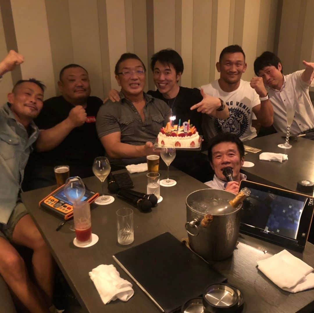 ストラッサー起一のグルメインスタ