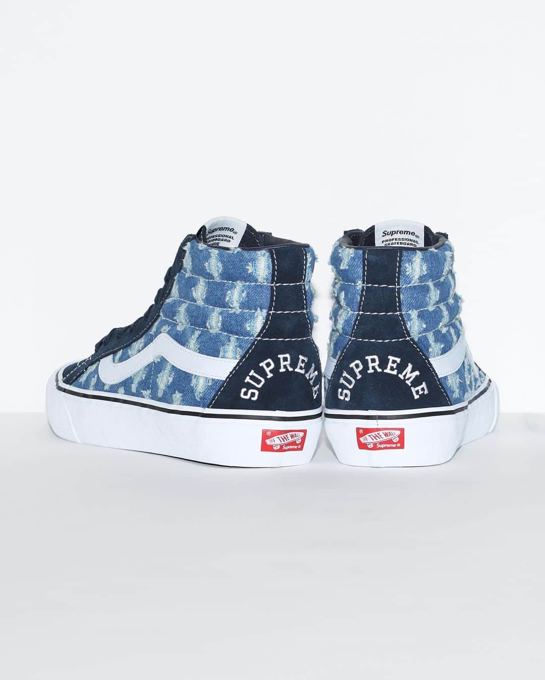 HYPEBEASTさんのインスタグラム写真 - (HYPEBEASTInstagram)「@hypebeastkicks: @supremenewyork and @vans are back with another collaborative footwear offering. Consisting of two Sk8-Hi Pros and two Slip-On Pros, each pair comes in blue or black denim and features a distressed denim theme. Look for the collection to be available at Supreme's website on July 9, while Japan will see a release on July 11.⁠⠀ Photo: Supreme」7月8日 13時07分 - hypebeast
