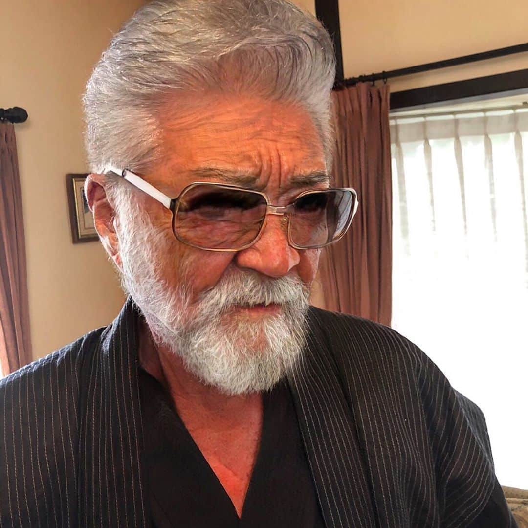 山口祥行のインスタグラム：「兄ィのイジりが甘かったから、甘くイジった兄ィww #小沢仁志」