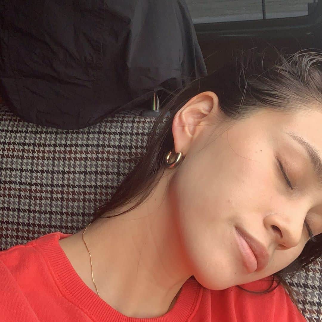 安田唯のインスタグラム：「💤」