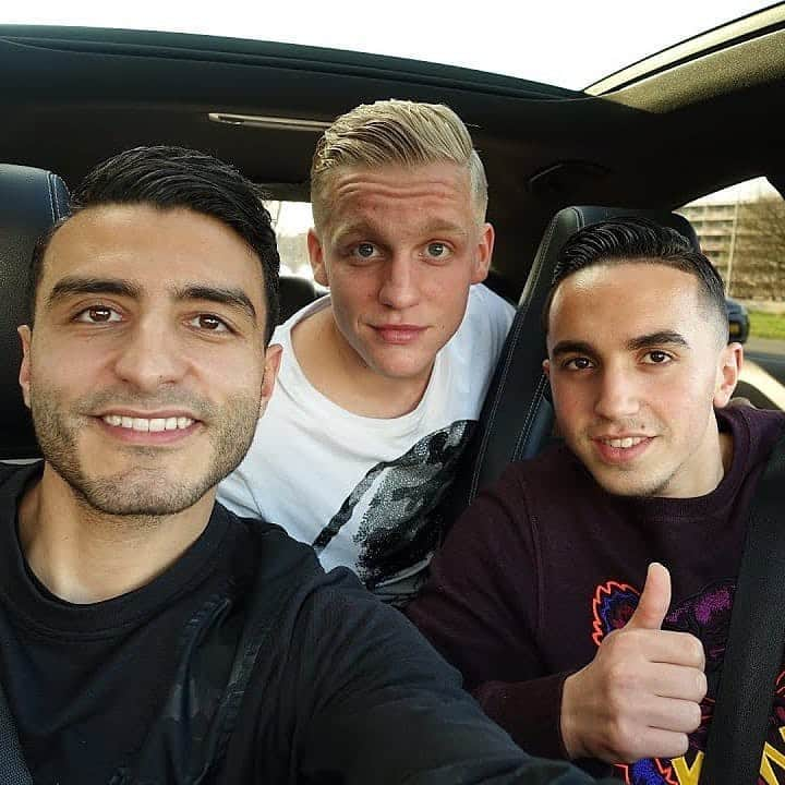 TOUZANI TVさんのインスタグラム写真 - (TOUZANI TVInstagram)「3 years ago.. but we'll never forget you in our prayers my little brother ❤🤲🏼 #nouri #ajax #abdelhaknouri」7月8日 15時29分 - touzanitv