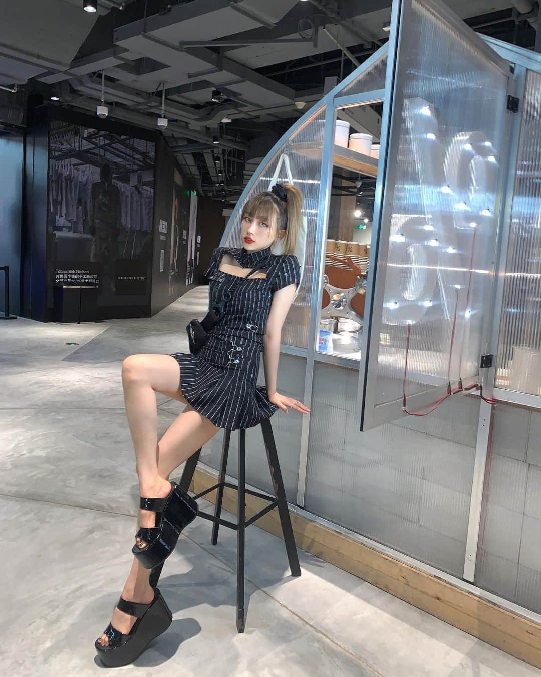 チン・インヒのインスタグラム：「♥️」