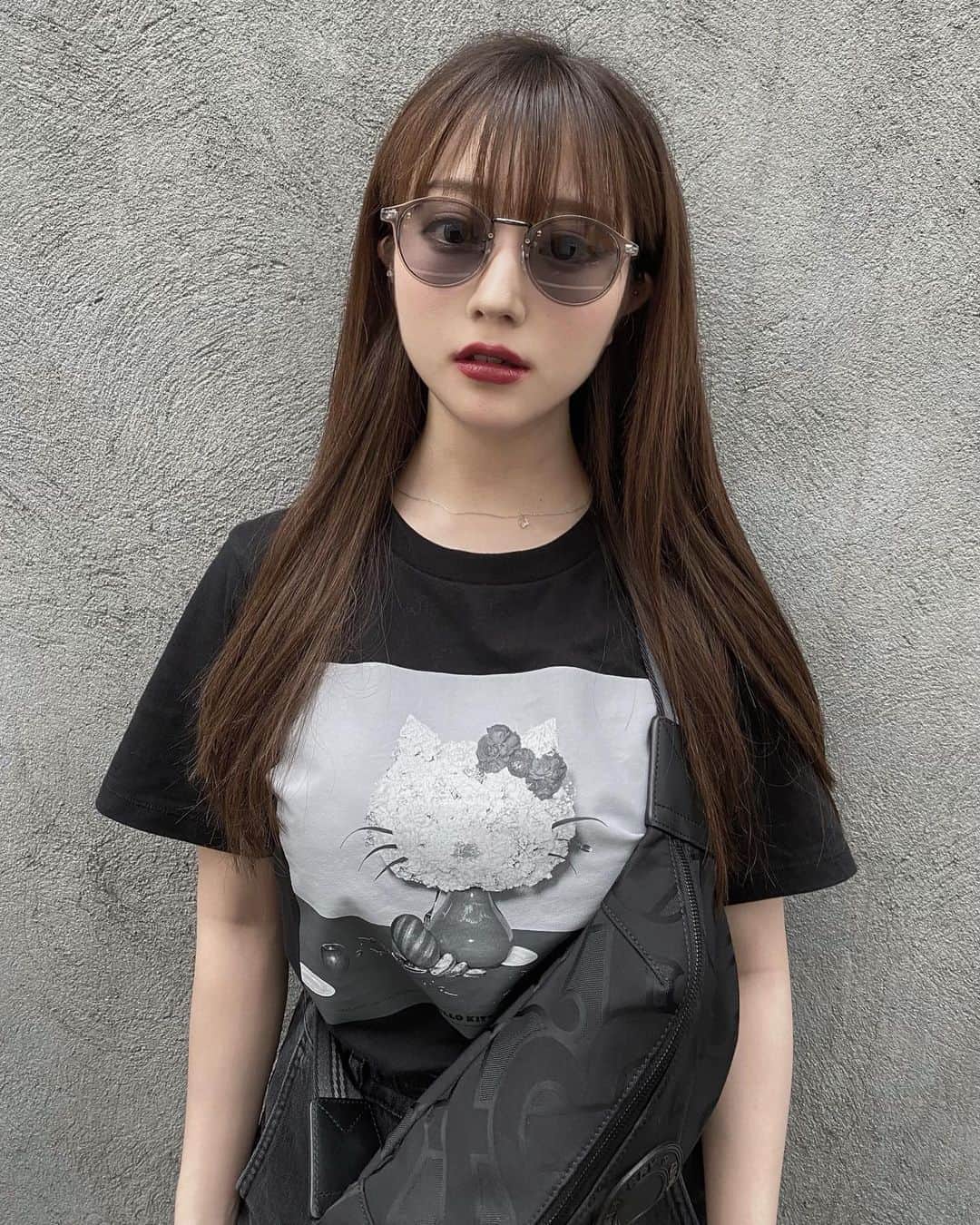 おもてちゃんのインスタグラム：「. コメントかえす🎧 ひとりひとつ」