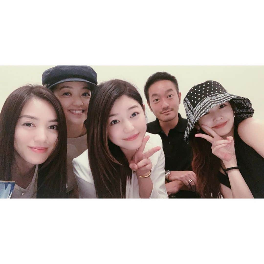 レイニー・ヤンのインスタグラム：「😋 謝謝牧潔 Chinois真好吃」