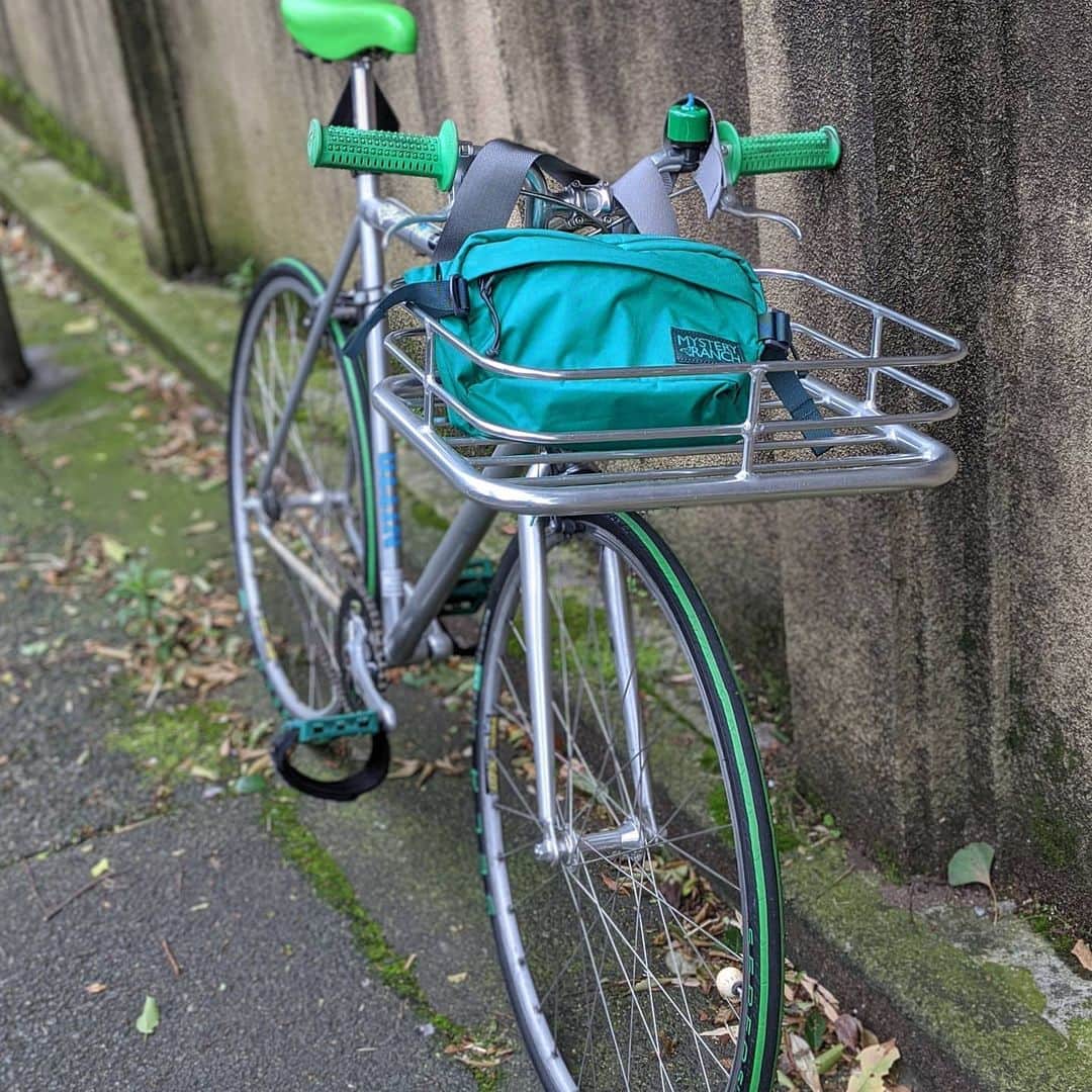 山下晃和さんのインスタグラム写真 - (山下晃和Instagram)「【BAG】MYSTERY RANCH GREEEEEEEN WAIST BAG.  #waistbag  #bike #bicycle #mysteryranch  #ミステリーランチ #green #ミドリ好き #BAG #commuter」7月8日 15時39分 - travel_akikazoo