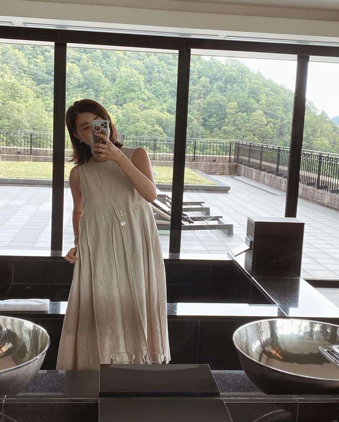urakoさんのインスタグラム写真 - (urakoInstagram)「. Insta liveご視聴いただきありがとうございました😊 . 今夜は最後の 夏物入荷です！ リネンドレスは お上品にもカジュアルにも着れてオススメです♡ . . #MACHATT #ootd #urako_travel✈️」7月8日 15時48分 - urako0618