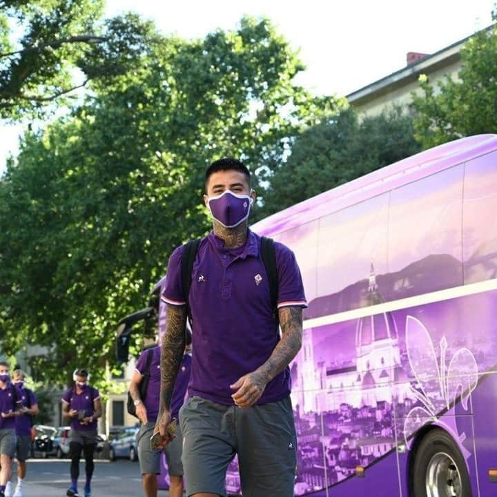 ACFフィオレンティーナさんのインスタグラム写真 - (ACFフィオレンティーナInstagram)「Checking in 📍 Ci siamo 💪🏟  #ForzaViola 💜 #FiorentinaCagliari #ACFFiorentina #Fiorentina #Ribery #Dragowski #Iachini #Pulgar #Vlahovic」7月9日 1時33分 - acffiorentina