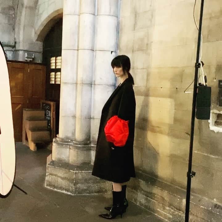 のインスタグラム：「Collection 20/21 photography @jamescochranephoto . #teamwork #sharonwauchob」