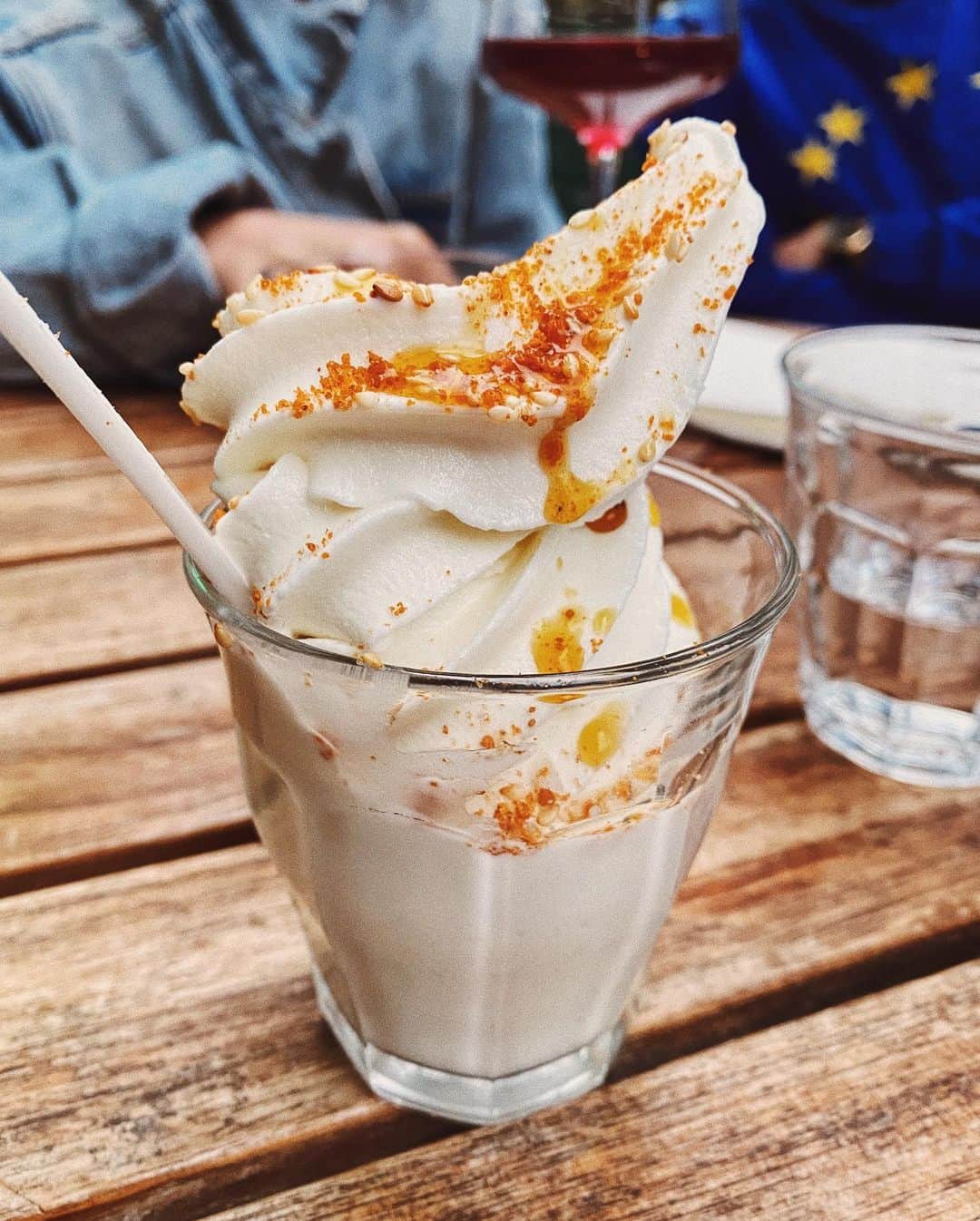 STIL IN BERLINのインスタグラム：「Usually I wouldn’t post about a place a week after it’s opening, but we live in different times now and whoever has enough courage to go through with their restaurant opening during a pandemic and lockdown deserves support - especially when they have yoghurt soft serve. @hinterland_berlin has a big wine menu plus several plates of produce focussed goodness like spinach Knödel (very fluffy), potatoes and vichyssoise (my fav), and Cesar salad (slightly spicy). And the nicest artisanal hand sanitizer around. #foodinberlin #berlinfood #berlinrestaurant #berlinfoodguide #berlinfoodie #kreuzberg」