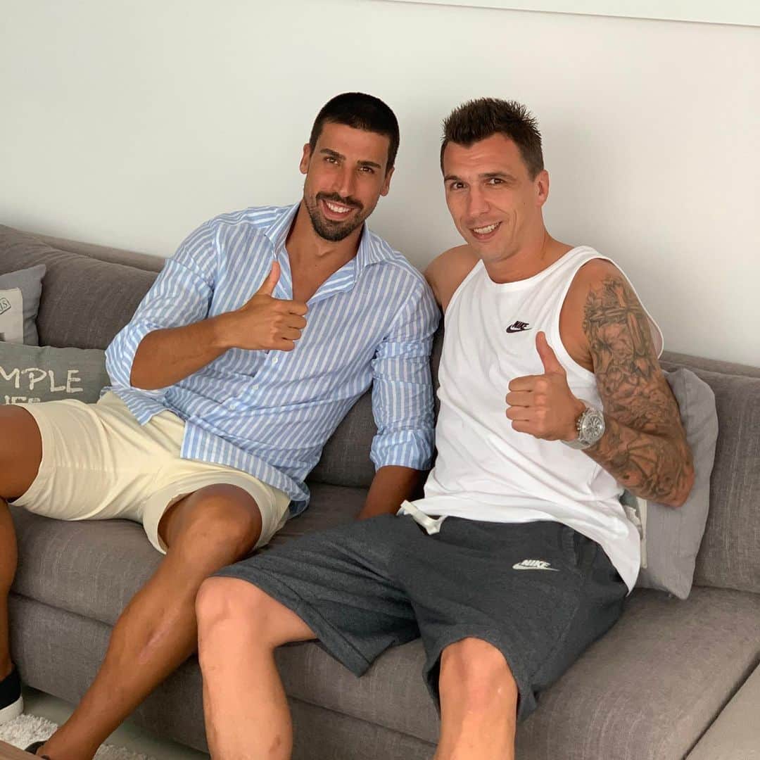 マリオ・マンジュキッチのインスタグラム：「Alyways a joy to spend some time with  @sami_khedira6 🔝 My friend, I'm glad we had a chance to catch up 😎」