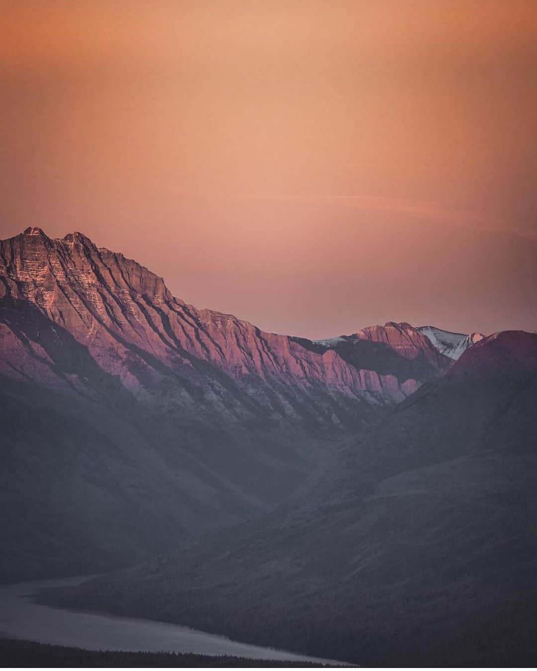 FOLKのインスタグラム：「There is just something about the photography of @mjhotzfield that I find incredibly soothing.」