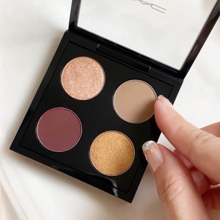 M∙A∙C Cosmetics Japanのインスタグラム：「-M·A·C心斎橋 オープン記念 INSTAGRAM CAMPAIGN- ㅤ 関西エリアでは初、日本で2店舗目となるM·A·Cのフラッグシップショップ、M·A·C心斎橋店のオープンを記念し、豪華 M·A·Cプロ製品セットを抽選で3名様にプレゼント🌟  ㅤ 応募方法は @macpro_osaka の投稿をチェック✨ ㅤ 🎁プレゼントアイテム ①「シェイピング パウダーセット」 シェイピング パウダー (レフィルタイプ) アクセンチュエイト シェイピング パウダー (レフィルタイプ) エンファサイズ プロ パレット ラージ x 2　※専用フレーム プロ パレット スモール コンパクト ※専用パレット ㅤ ②「アイシャドウ パレット セット」 スモール アイ シャドウ (レフィルタイプ) チュチュ グッド スモール アイ シャドウ (レフィルタイプ) ジングル ボール ブロンズ スモール アイ シャドウ (レフィルタイプ) アイム イントゥ イット スモール アイ シャドウ (レフィルタイプ) コルク プロ カラー × 4 コンパクト ※専用パレット  ㅤ ③「ハーフ ラッシュ カーラー&マスカラ セット」 ハーフ ラッシュ カーラー エクステンディッド プレイ ギガブラック ラッシュ フォルス ラッシュ マキシマイザー ※「エクステンディッド プレイ ギガブラック ラッシュ」、「フォルス ラッシュ マキシマイザー」は全国店舗にて取り扱いの製品となります。  ㅤ たくさんのご応募をお待ちしております✨ ㅤ #MACPRO_OSAKA​ #MACCosmeticsJapan#MACCosmetics #MAC #MACコスメ #マックコスメ #コスメ　#コスメ好き#コスメレポ #化粧品 #コスメ部 #コスメマニア #メイク好き#美容大好き#美容好き#トレンドメイク#メイクテク」