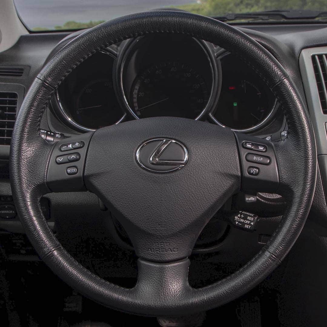 Lexus UKさんのインスタグラム写真 - (Lexus UKInstagram)「Can you guess which Lexus these steering wheels belong to?  #Design #CarDesign #Automotive #Lexus #CarsofInstagram #LuxuryTravel #Luxury #Lexus」7月8日 18時03分 - lexusuk