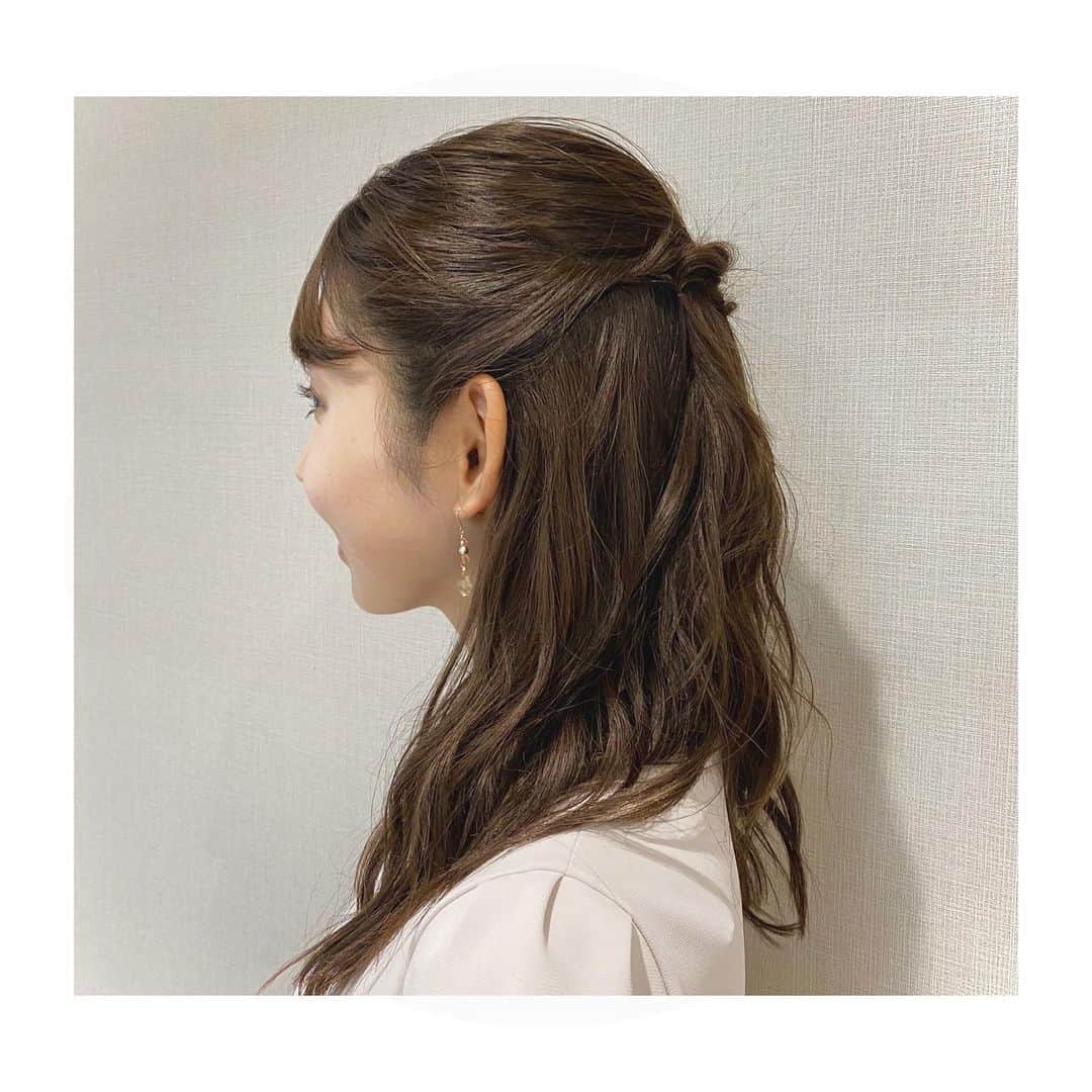 野嶋紗己子さんのインスタグラム写真 - (野嶋紗己子Instagram)「☀️しみのじ新発見！コーナー☀️﻿ 今週は「丸亀製麺」をご紹介しました☺️﻿ ﻿ 今日は爽やかなピンクの衣装だったので、ちょっとトップが上がったハーフアップにして頂きました！﻿ あまりしたことのない髪型に気分が上がりました^^🌱﻿ ﻿ 来週は、清水アナ担当です！！！😆🌸﻿ ﻿ #しみのじ#ちちんぷいぷい#ハーフアップ」7月8日 18時15分 - nojima_sakiko