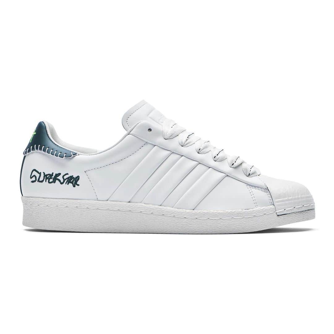 HYPEBEASTさんのインスタグラム写真 - (HYPEBEASTInstagram)「@hypebeastkicks: Get ready for @jonahhill’s @adidasoriginals Superstar collaboration to release this weekend. Tapping into Hill’s love for the skateboarding culture, the sneaker has been constructed with a white full-grain leather upper and features bold and pronounced Three Stripes on the mid-panels and thick laces. Additional details include “JH” and “Superstar” stitching in Jonah’s handwriting, and a lion embroidered on the back of the tongue, an ode to one of his tattoos. Look for it to release online at @adidas and retailers all around the world on July 11 for $140 USD a pair.⁠⠀ Photo: adidas」7月8日 18時16分 - hypebeast