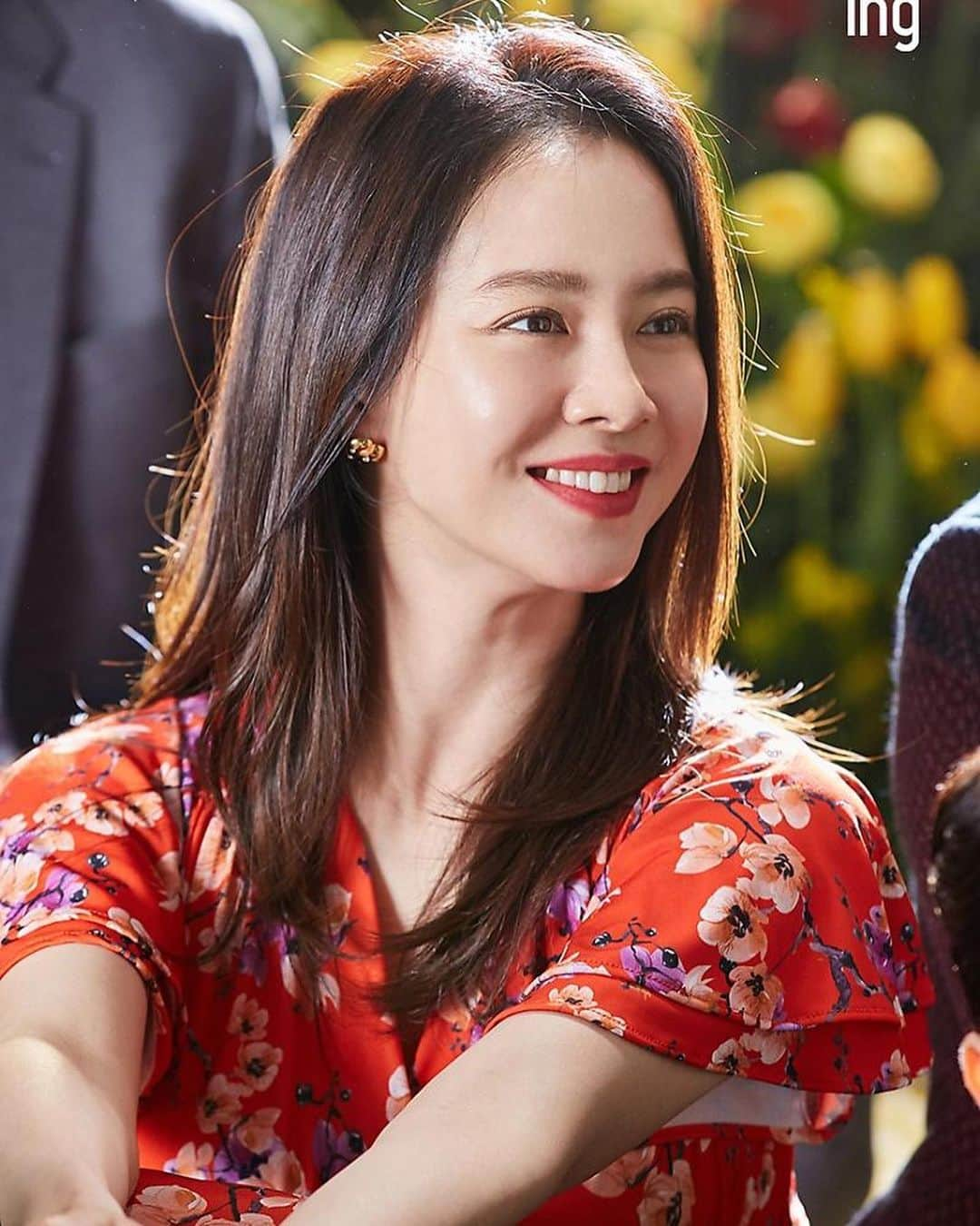 ソン・ジヒョさんのインスタグラム写真 - (ソン・ジヒョInstagram)「#SongJiHyo behind the scene pics shooting for #WasItLove poster」7月8日 18時32分 - jihyo_0815