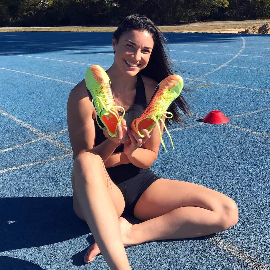 ミシェル・ジェネクのインスタグラム：「Can’t wait to race in Puma’s new evoSpeed Tokyo Brush spikes 😍@puma @pumaperformance」