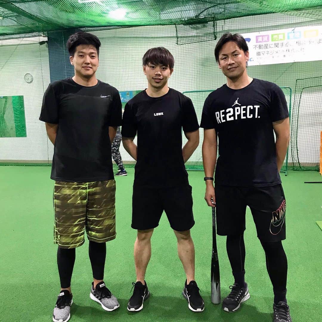 不可思のインスタグラム：「竹原さんと有本さんに野球を教わりました。 小学校ぶりの野球、慣れない動きでド下手でした笑 いつもと違う刺激で楽しかったです。 ありがとうございました！」