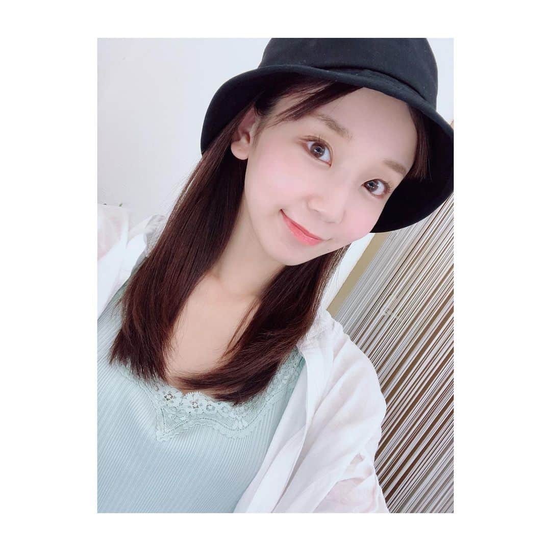 吉川千愛のインスタグラム：「人生初の美容鍼してきた🥺✨﻿ ﻿ 丁寧にカウンセリングして﻿ くださって﻿ 状態も言わずとも﻿ わかってくださったり、﻿ 悩みもきいてくれて﻿ 美容鍼をしてもらいました！！﻿ ﻿ むくみとか体調も﻿ 改善できるって✨﻿ 効果も数日後から﻿ 感じれるみたいで楽しみだあ❣️﻿ ﻿ @haricchi_fukuoka さんで﻿ してもらったよ❤︎﻿ ﻿ #ハリッチ　#ハリッチ福岡院 #福岡　﻿ #美容鍼灸　#天神﻿ #fukuoka #tenjin﻿ #LinQ #吉川千愛　﻿ #こんにちあ﻿ #あいんちゅ」