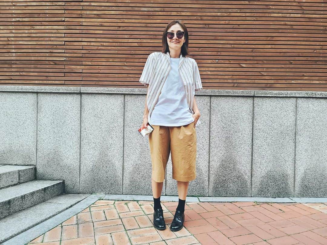パク・ヒョジュのインスタグラム：「진향이가 귀엽다고 해줬다 고맙다 언니 귀여워해줘서 @_kim0304 😎 #siusiu  @ym_studio  캄사요🙏」