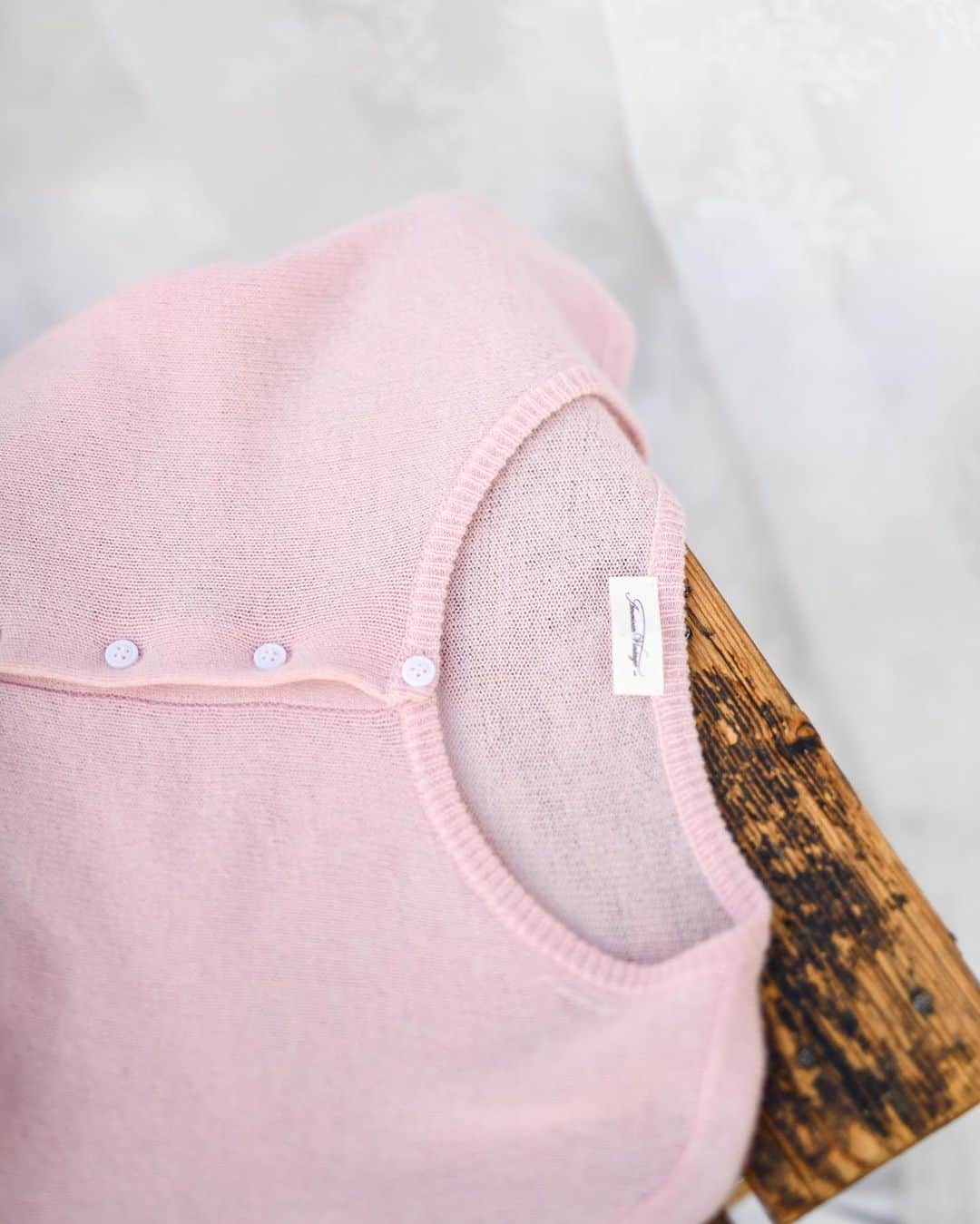 アメリカンビンテージのインスタグラム：「Life is better in Pink. #americanvintage #SS20 #womenswear」