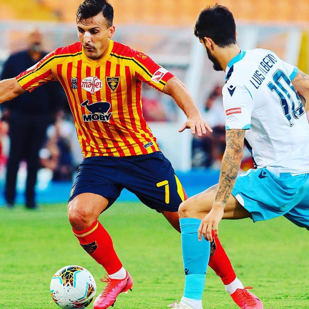 ジュリオ・ドナーティのインスタグラム：「Partita molto intensa ed emozionante, giocata da Lecce! Finalmente e’ arrivato anche il risultato che ci deve dare ancora più fiducia delle nostre capacità! Ci tengo a far sapere che @patric6 e’ venuto in spogliatoio a fine partita per scusarsi ed ho apprezzato molto il suo gesto, spero che chi dovrà decidere per la sanzione tenga conto di questi momenti in cui le emozioni possono prendere il sopravvento, ma poi sono cose che restano in campo. #forzalecce #seriea #tuttiinsieme #football #keepgoing #leccelazio」