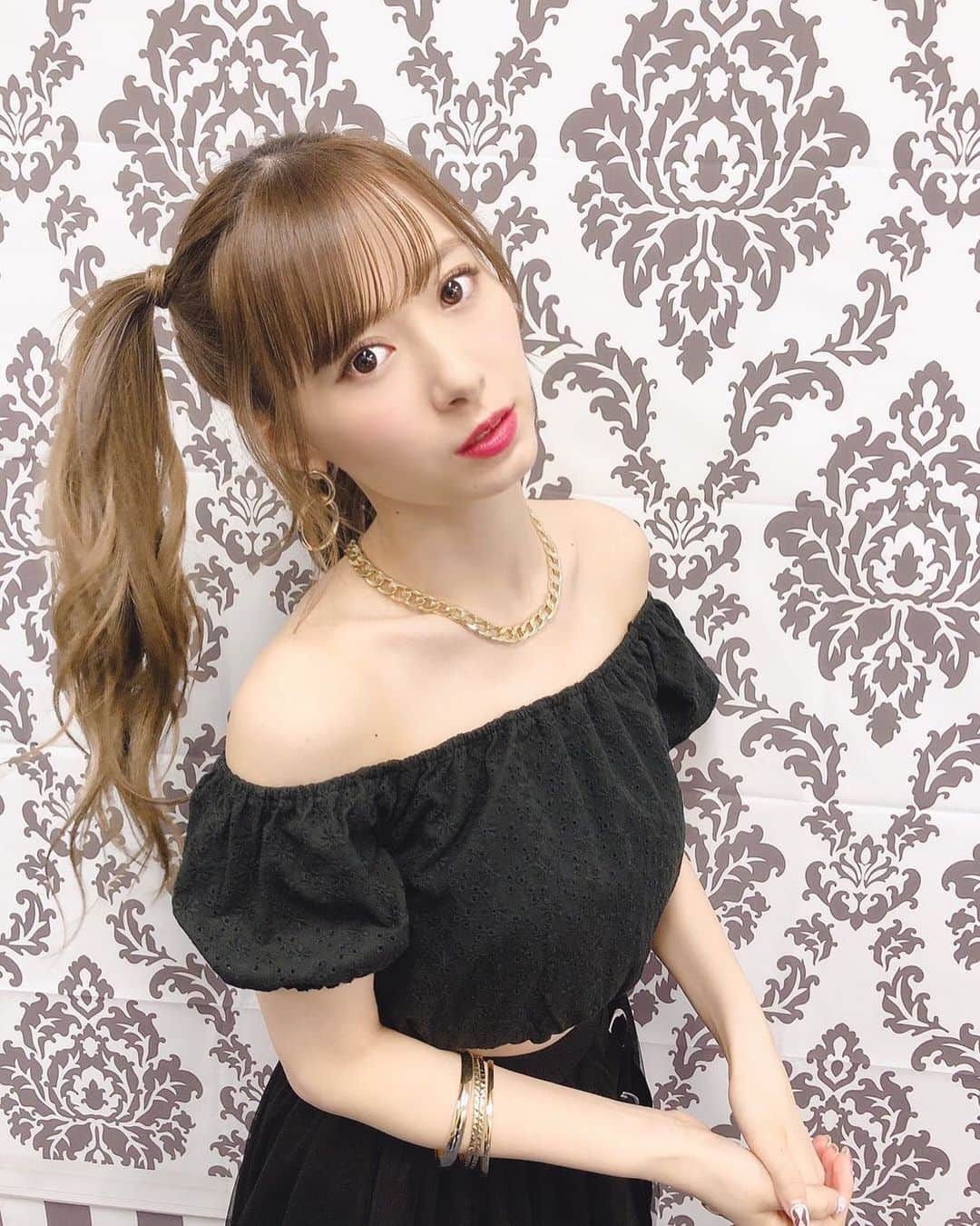 生田衣梨奈さんのインスタグラム写真 - (生田衣梨奈Instagram)「♥抽選に初チャレンジ♥﻿ ﻿ えりぽんネット抽選に挑戦してみました！！！！！﻿ ﻿ GOD SELECTION XXX × WIND AND SEA﻿ コラボ商品！ @god_selection_x_x_x_  @windandsea_wear  ﻿ Tシャツがめちゃくちゃ欲しくて﻿ 発売日に一生懸命かう予定だったわけ！！！！﻿ ﻿ そしたら。。。﻿ オンライン抽選になっちゃって。。。﻿ ﻿ でもさー欲しかったから抽選してさー！！！﻿ ﻿ そしたら見事に外れたーーーーー😭﻿ ﻿ えっ。。。﻿ えりぽん全力できてInstagramに投稿したかった泣﻿ ﻿ ほんと悲しい😭﻿ ﻿ ﻿ いつかまたコラボがあったら次こそは♥﻿ ﻿ FR2とのコラボもほしいなー♥﻿ ﻿ ﻿ ファンクラブサイトでバースデーグッズの﻿ 販売が始まりました♥﻿ ﻿ GETしましたか？？？﻿ ﻿ #morningmusume20 #モーニング娘20﻿ #helloproject  #顔面国宝﻿ #えりぽんかわいい #アイドル﻿ 存在が #インスタ映え #instablog﻿ #Love #beauty﻿ #followme #makeup﻿ #Instagram #Insta﻿ #메이크업 #얼스타그램﻿ #ig_Japan #팔로미﻿ #フォロー歓迎 #ootd﻿ #fashion #GODSELECTIONXXX﻿ #IDOL  #일본﻿ #windandsea #抽選﻿ #はずれ #ツインテール﻿ #SELFIE #셀카」7月8日 20時00分 - erina_ikuta.official