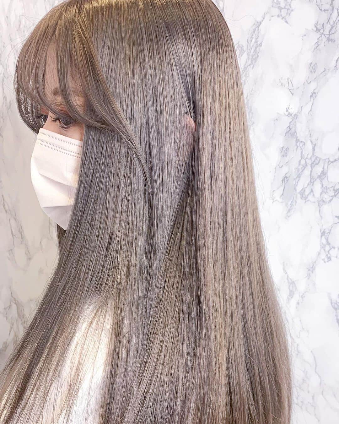 原涼香のインスタグラム：「『 𝐕𝐚𝐧𝐢𝐥𝐥𝐚 𝐛𝐞𝐢𝐠𝐞 🤎 』 1ケアブリーチでできる上品ベージュ♡ ㅤㅤㅤㅤㅤㅤㅤㅤㅤㅤㅤㅤㅤ」