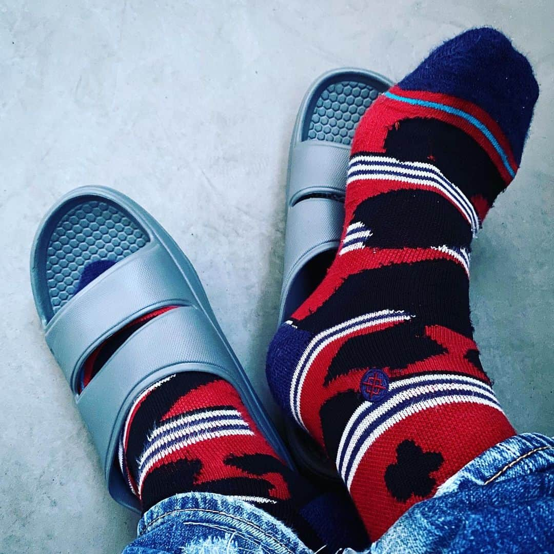 鈴木みのるさんのインスタグラム写真 - (鈴木みのるInstagram)「Today's STANCE  #stancesocks #stance_japan  たまにはサンダル。ん？ナニコレ！このサンダル超気持ちが良い！」7月8日 20時15分 - suzuki.d.minoru