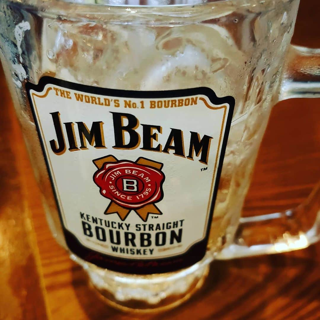 Ritsukoさんのインスタグラム写真 - (RitsukoInstagram)「最近はハイボールにハマってます。特にトリスが飲みやすくてお気に入り。ジンビームも美味しかった。 #ハイボール #ジンビーム #ひるのみ」7月8日 20時31分 - litsuko721