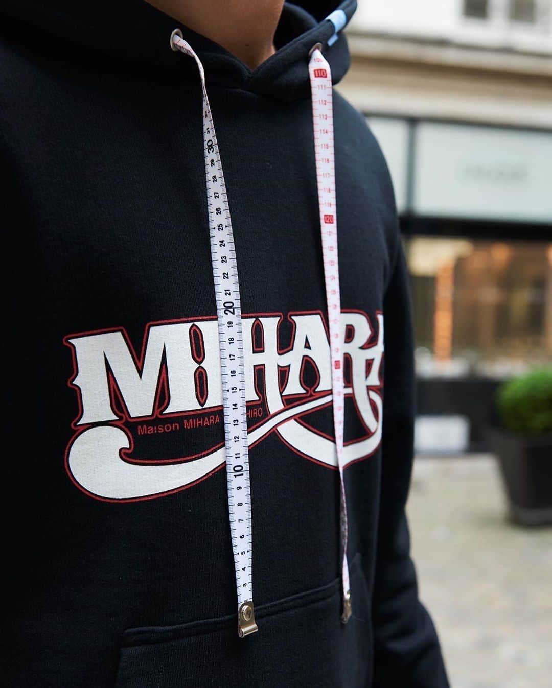 レクレルールのインスタグラム：「Maison MIHARA YASUHIRO offers unique and surprising ideas. You need to take time to enjoy the playful theme of each garment —fascinating. Exclusively at Leclaireur, for any request please contact us at stores@leclaireur.com  #Leclaireur #conceptstore #miharayasuhiro #maisonmiharayasuhiro #ミハラヤスヒロ #メゾンミハラヤスヒロ」