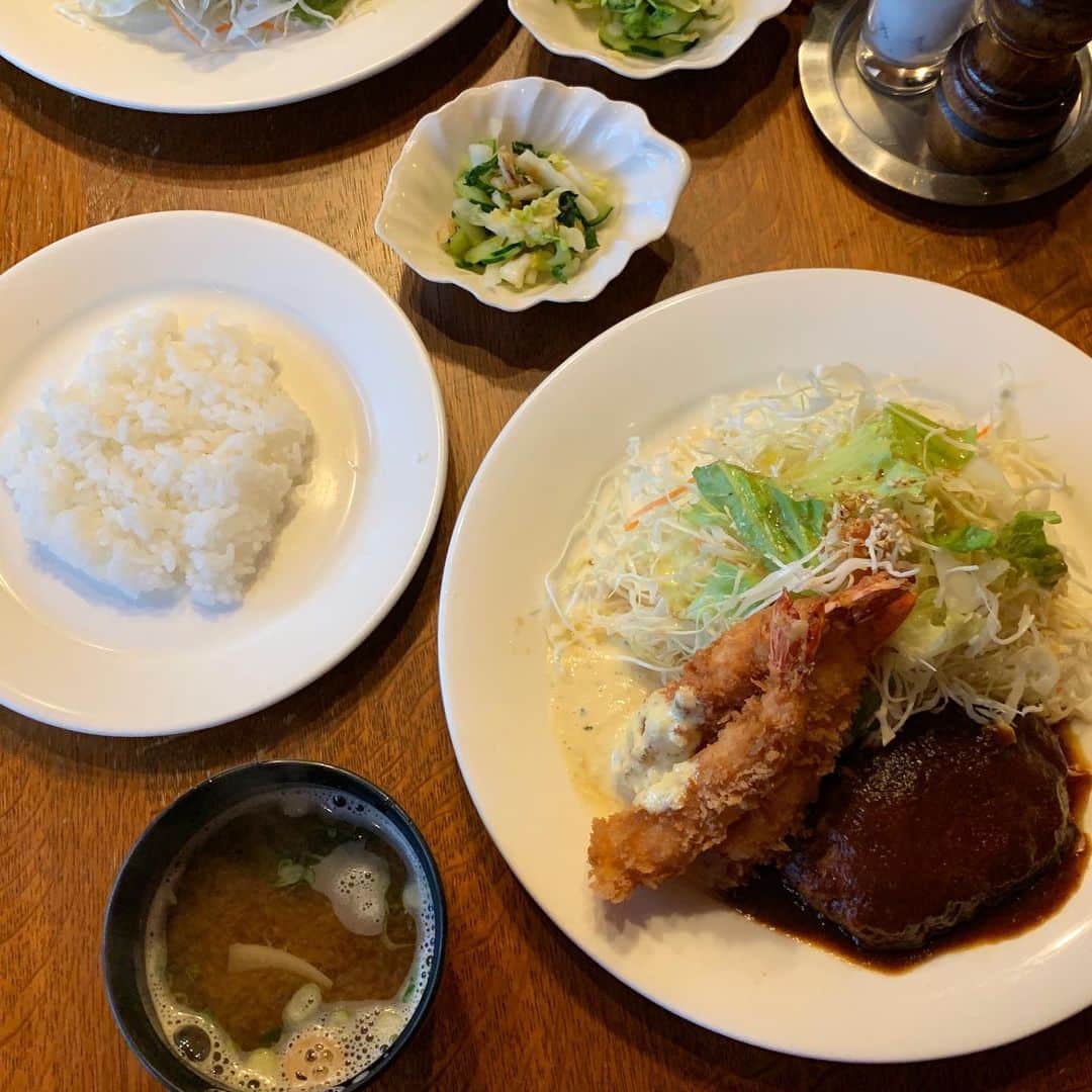 青山有紀さんのインスタグラム写真 - (青山有紀Instagram)「洋食ランチ後のタルトタタン🍎🍏🍎」7月8日 20時39分 - yukiaoya