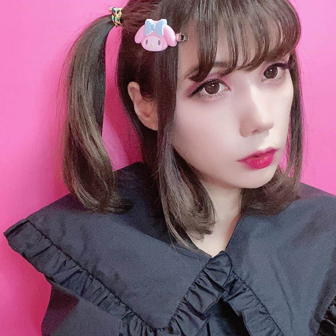 仲里依紗のインスタグラム：「YouTubeで地雷メイクしました😂 もう二度とやらない😇⚠️⚠️⚠️ みてね🥺ぴぇん💕 . . #呪怨のとしおくん #歌舞伎役者 #バカ殿さま #オラフ」