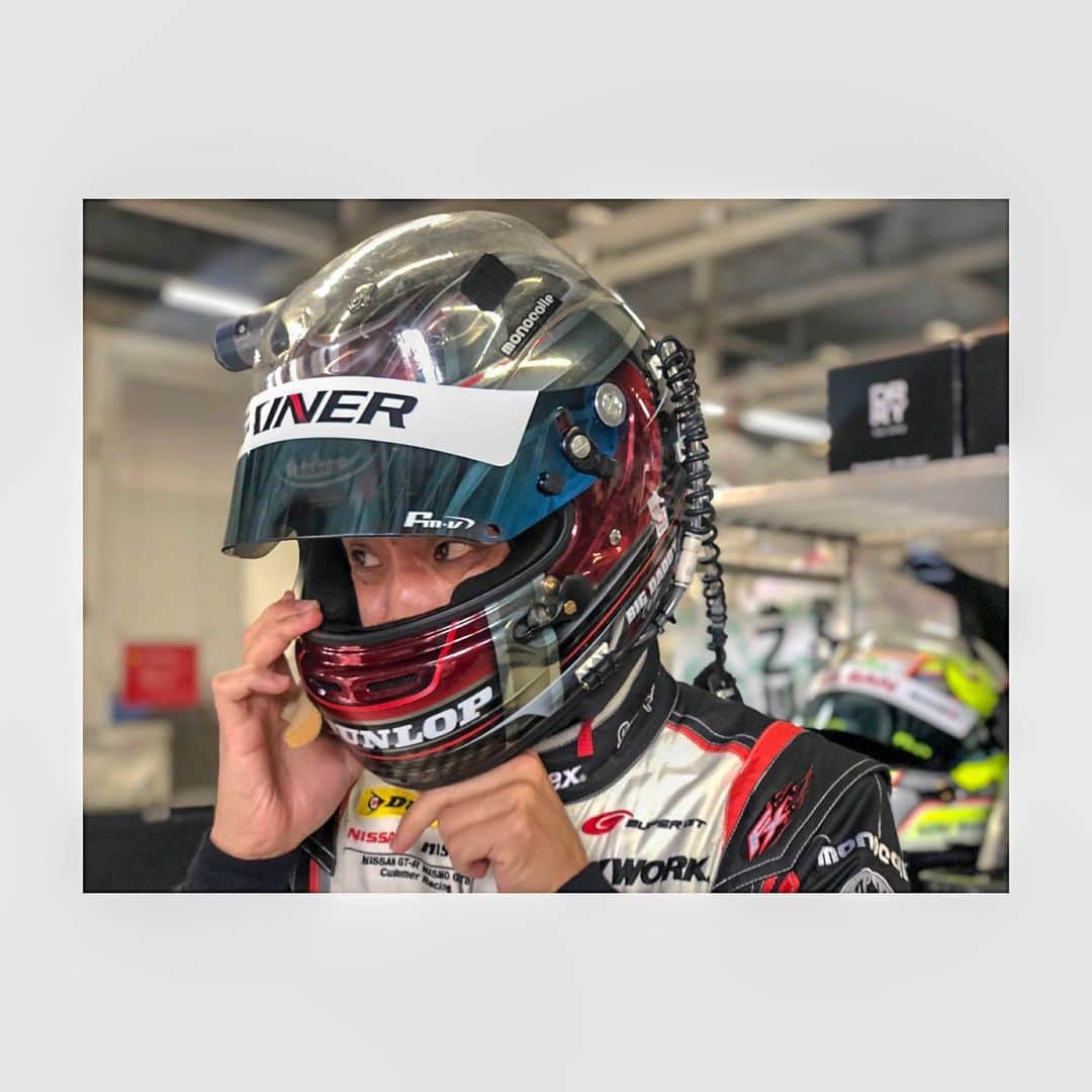 平中克幸のインスタグラム：「. SUPER GTタイヤメーカーテスト鈴鹿 . . 奇跡的ドライコンディションで走れた初日 多くのデータを取ることが出来ました。 . . 明日の天気はどうかな？☔️ . . . #supergt #gainer #tanax #gtr #nissan #nismo #koshidoracing #ficata #でちゃう #アリア #制動屋 #bigdaddygraphics #gt300 #eyevol #monocolle  #ミラーバイザー」