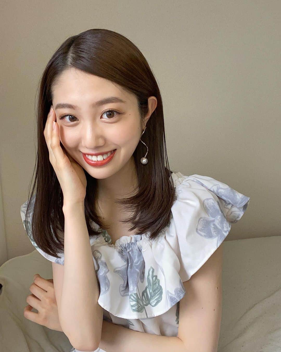のインスタグラム：「スワイプすると、制服！笑  久しぶりに😏😏」