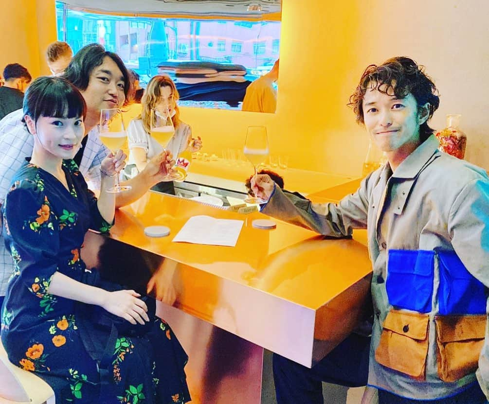 武田双雲さんのインスタグラム写真 - (武田双雲Instagram)「小橋賢児くんが、オープンしたノンアルコール専門店 @0pct_tokyo に行ってきた！ただのノンアルコールだけでなくめちゃ美味い。  #0pcttokyo #小橋賢児 #清川あさみ」7月8日 21時36分 - souun.takeda