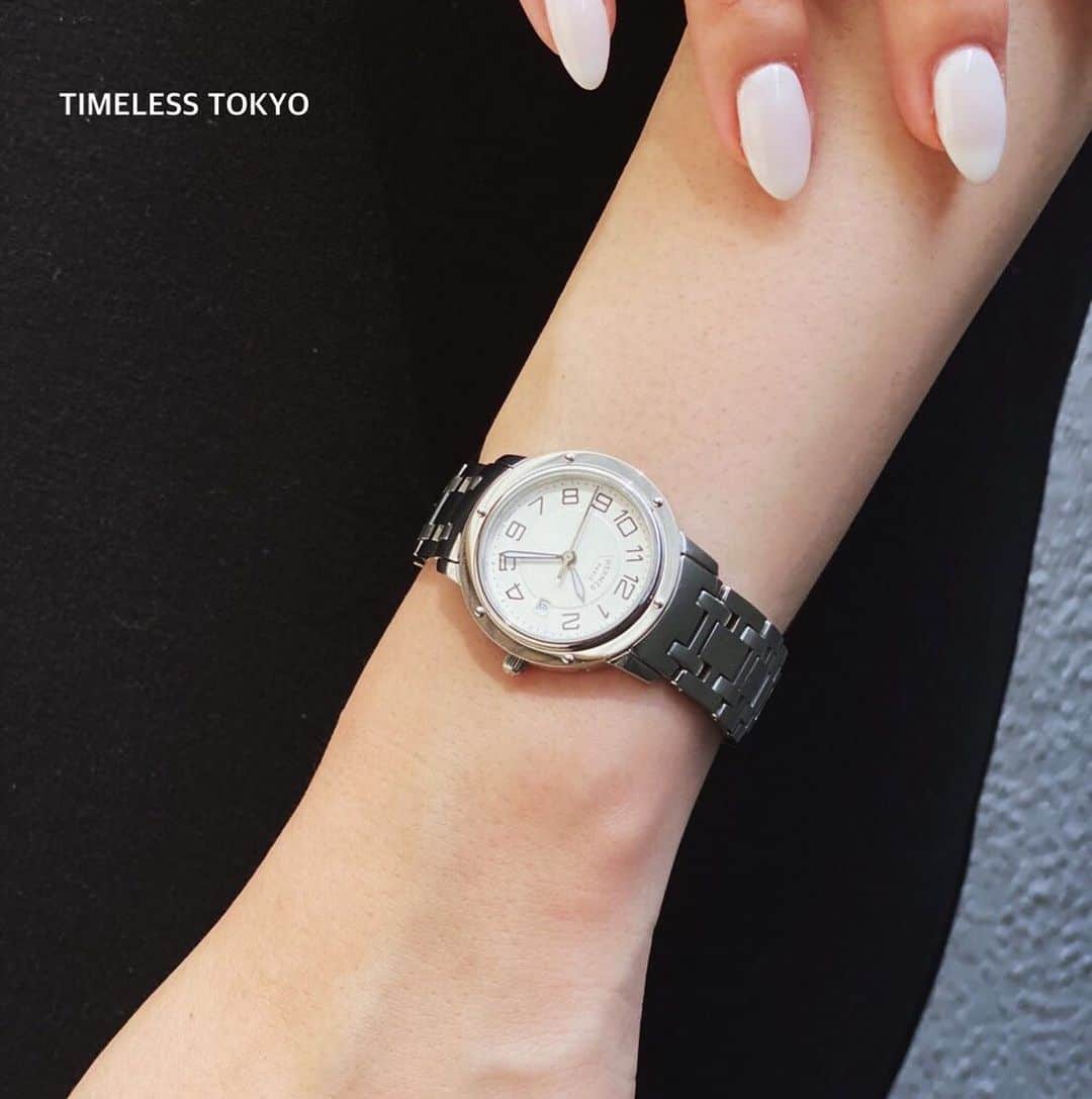 Paula’sのインスタグラム：「【HERMES】 新型クリッパー2001 レディース クォーツ  今夜はエルメスの時計をご紹介します  エルメスの時計でも人気のあるクリッパーになります✨  “長く愛用できる” “シーンを選ばない” “それなりのネームバリューを持つ”  大人女子が気になるこれらの条件全てをカバーするのに相応しいモデルです！  . 詳細はWEB SHOPにて 【YE0079】 .  #timelesstokyo#timeless#tokyo#vintage#vintageshop#chanel#selectshop#CELINE#HERMES#GUCCI#DIOR#CHANEL#エルメス #ヴィンテージウォッチ」